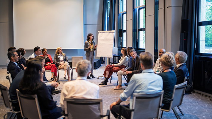 人力资源公司PA真人视讯国际认为中国制造业企业出海应从人才培养与人才开展双驱动模型管理国际化人才